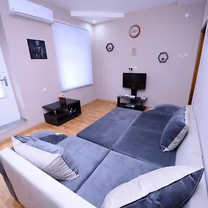 https://sweet-home-apartment-tbilisi.alltbilisihotels.com